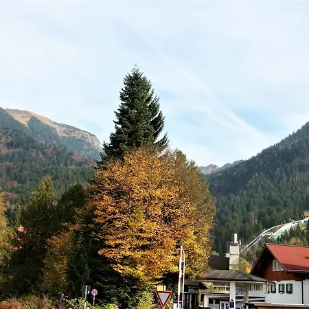 Nebelhorn Appartementhaus Apartment *